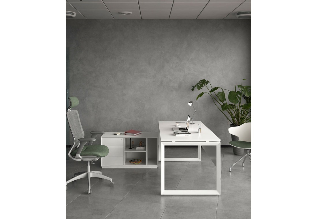 Workstation with side utility (1) Workstation with side utility (1)