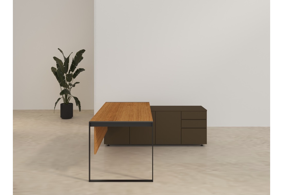 Sleek Box Leg 1